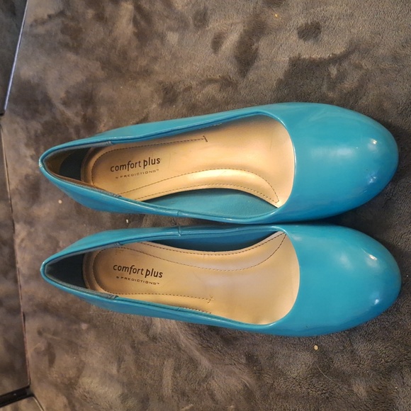 Teal high heelssiz size 9.5 - Picture 3 of 3